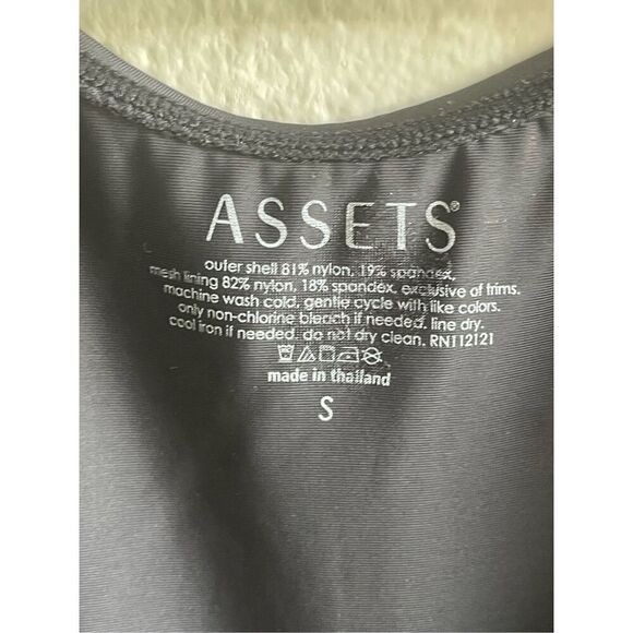 Spanx Sleeveless Shaping Tank Top - Picture 2 of 3